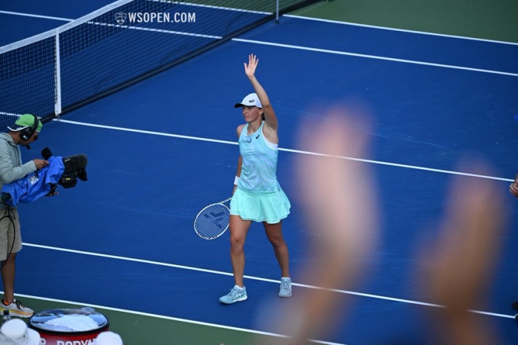 队正迎来一 队正迎来一