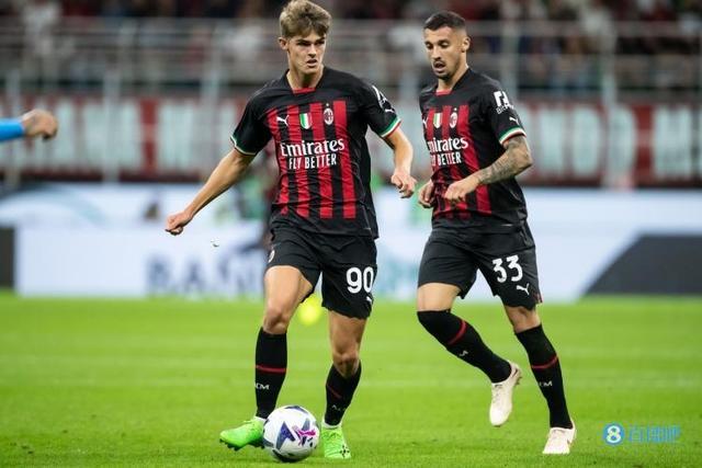 他与莱昂纳 他与莱昂纳